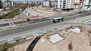 Aksaray’da Gençlik Parkı İle Kültürpark’ı Birleştiren Yaya Üst Geçidinde Çalışmalar Başladı