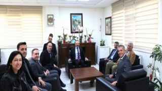 Rektör Arıbaş’tan Eğitim Fakültesi Dekanı Yıldırım’a tebrik ziyareti