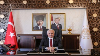 Aksaray Valisi Kumbuzoğlu “Devletimiz Payidar, Milletimiz Bahtiyar Olsun”