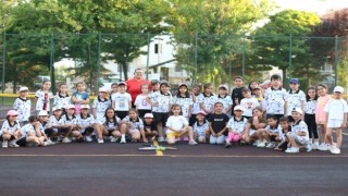 Aksaray Belediyesi Yaz Spor Okulları’nda Tenis Heyecanı Yaşanıyor