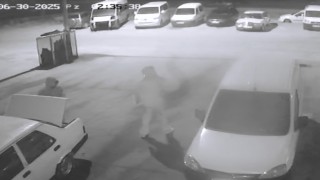 Sanayideki Araçtan Hırsızlık Yapan 2 Kişi Yakalandı