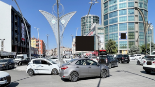 Trafik Çileden Çıkıp Kabus Olmaya Başladı