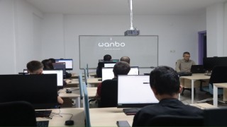 Akademi Aksaray’da Geleceğe Yön Veren Eğitim Çalışmaları Sürüyor