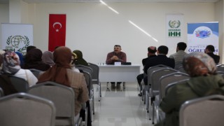 İHH Aksaray’da “Öğretmen Akademisi” Açtı