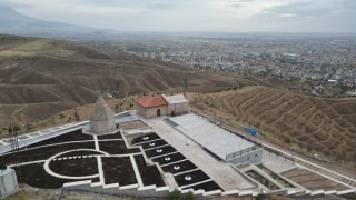 Kılıçaslan Kasrı Ve Türbesi’nde Çevre Düzenlemesi Tamamlandı