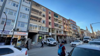 Peş Peşe Yıkılıyorlar