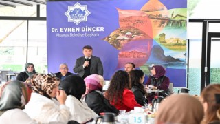 Başkan Dinçer, Öğretmenler Günü’nde Belediyede Görev Yapan Eğitimcilerle Bir Araya Geldi