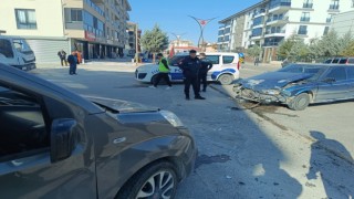 Eskil’de Kaza, 5 Yaralı