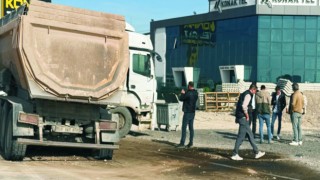 OSB Yolunda 2 TIR Çarpıştı