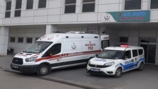 Otomobil ile TIR Çarpıştı; 3 Yaralı