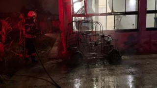 Şarj Halindeki Elektrikli Araç Yangına Neden Oldu