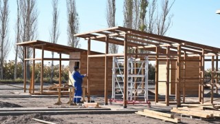 Yeni Hobi Bahçesinde Montaj Çalışmaları Hızla Sürüyor