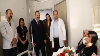 ASÜ Rektörü Prof. Dr. Alpay Arıbaş’tan Hastalara Geçmiş Olsun Ziyareti