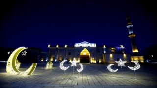 Tarihi Ulu Cami Mahyalar Ve Süslemelerle Işıl Işıl Oldu