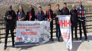 Aksaray’da “Özgürlük ve Sumud Filosu”na Destek Yürüyüşü