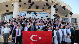 ASÜ İlahiyat Fakültesinde İlim Yolculuğu Mezuniyetle Taçlandı