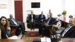 ASÜ Rektörü Arıbaş’tan Sosyal Bilimler MYO Müdürü Yıldırım’a Hayırlı Olsun Ziyareti