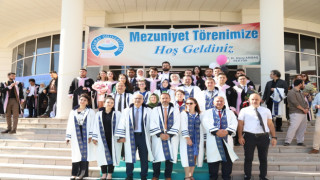 ASÜ Tıp Fakültesi Dördüncü Dönem Mezunlarını Uğurladı