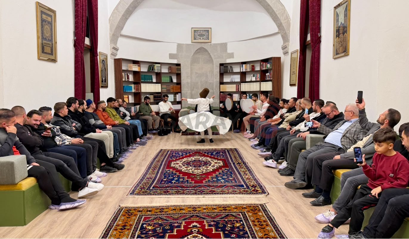 Tarihin Kucağında, İlahilerin Huzurunda: Divanhane’de Gönül Buluşmaları