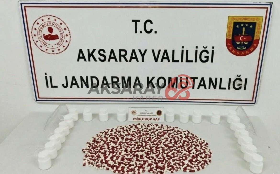 Jandarmadan Zehir Tacirlerine Geçit Yok; 3 Kişi Tutuklandı