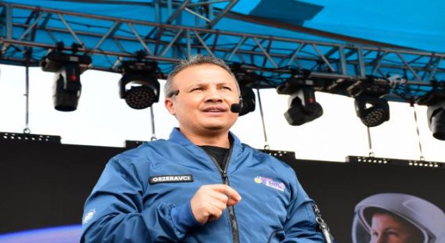Türkiye’nin İlk Astronotu Gezeravcı Aksaraylılarla Buluştu