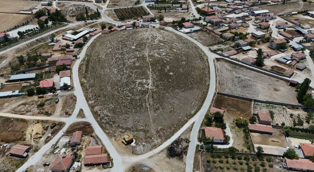 Eskil ilçesindeki Böğet Höyüğü'nde İnceleme Yapıldı