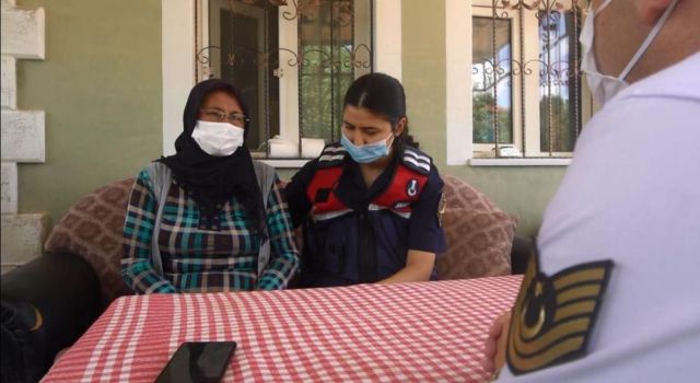 Karşısında Jandarmayı Gören Asker Annesi: “Oğlum Gelmiş Gibi Oldum”
