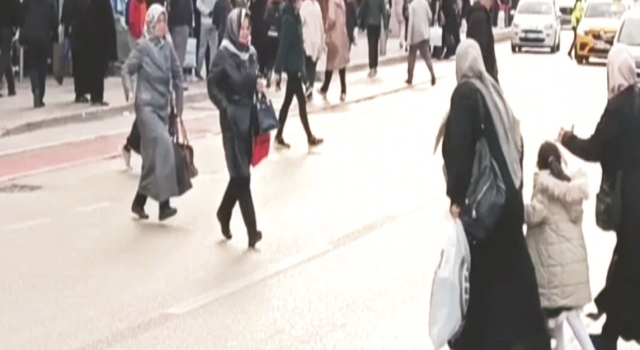 Sürücüler Tepkili “Tüm Yollarımız Yayalar İçin mi Yapıldı?”