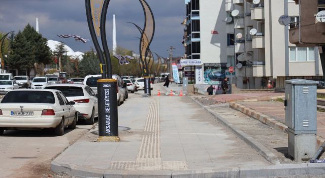 Bediüzzaman Caddesi Başta Aşağı Yenileniyor