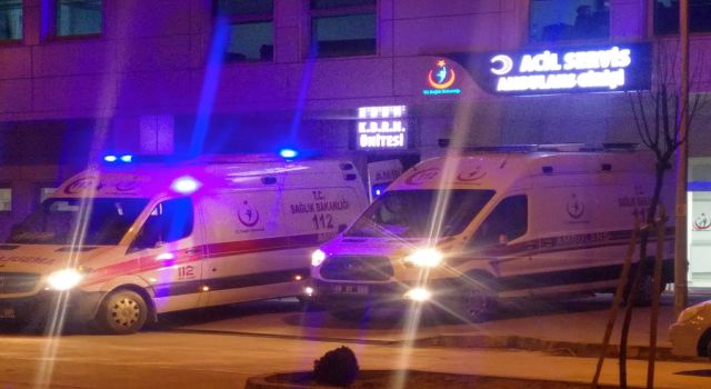 Otopark Kavgasında Bıçakladı