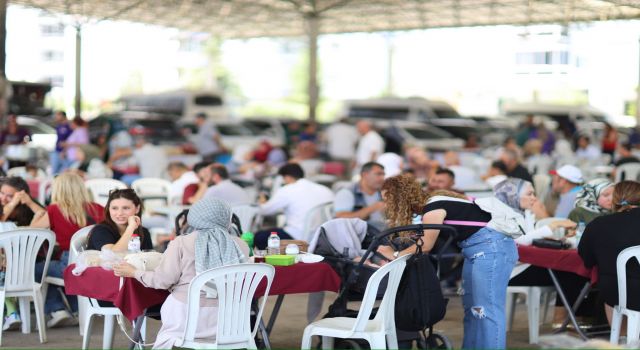 Yaz Bereketi Hanımeli Pazarı’na Yansıdı