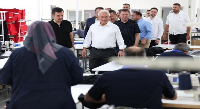 Vali Kumbuzoğlu Aksaray OSB’de Fabrikaları Ziyaret Etti