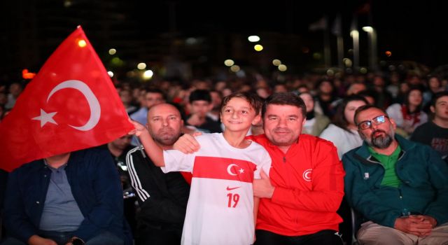 Başkan Dinçer, Eurobasket 2025 Final Heyecanını Aksaraylılarla Yaşadı