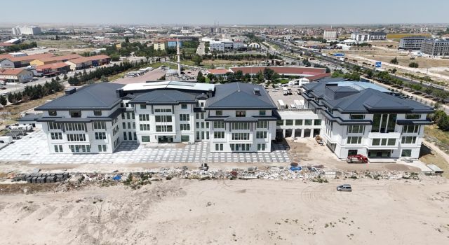 Yeni Belediye Hizmet Binası Önü Millet Bahçesiyle Renklenecek