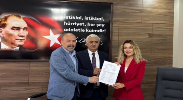 CHP Merkez İlçede Bayrak Değişimi
