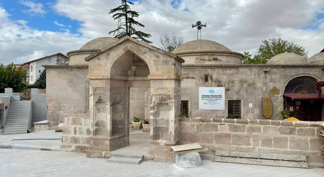 Aksaray Belediyesi Tarihi Eserleri Gün Yüzüne Çıkartıyor