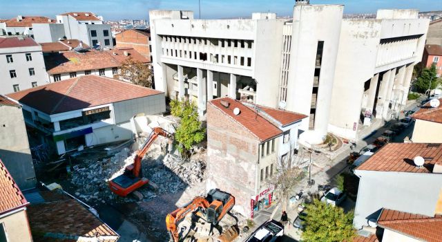 “Eski TEDAŞ Ana Bina Bu Hafta Yıkılıyor”