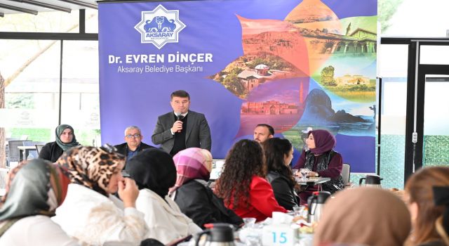 Başkan Dinçer, Öğretmenler Günü’nde Belediyede Görev Yapan Eğitimcilerle Bir Araya Geldi