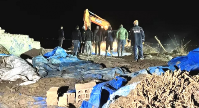 Ağılı Çöken Çiftçinin İmdadına Jandarma ve AFAD Yetişti