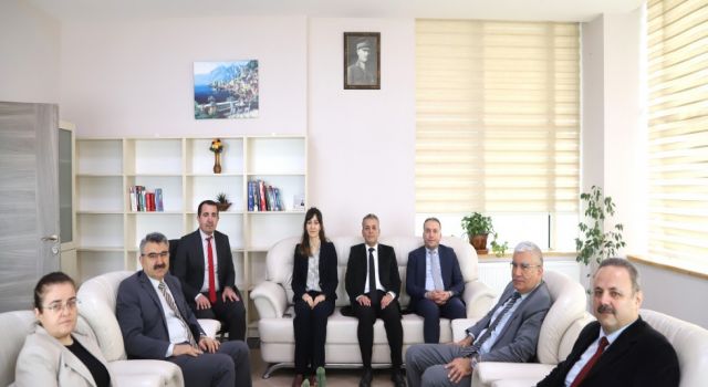 Rektör Arıbaş’tan Avukatlara Anlamlı Ziyaret