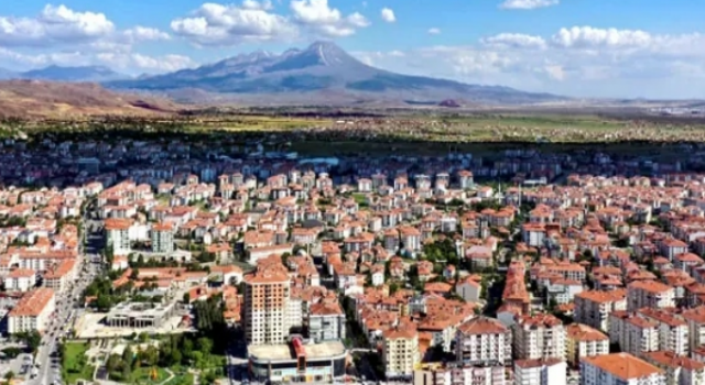 Haneler Hızla Boşalıyor