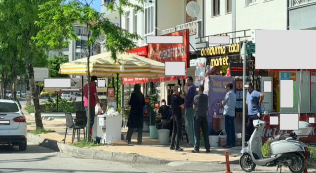 Sokaklarda Bildik Görüntüler