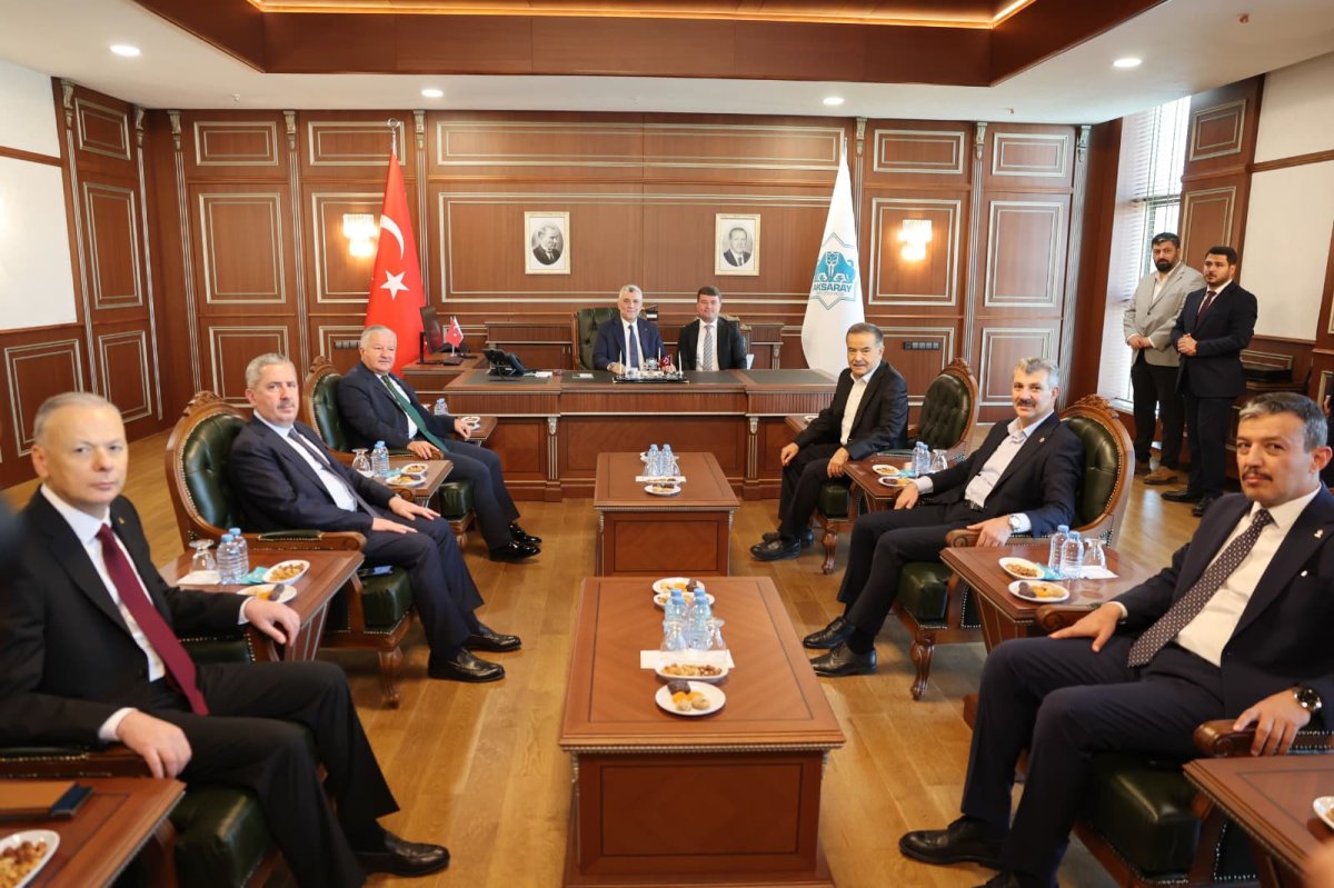 Aksaray Belediyesi Yeni Hizmet Binasının İlk Bakan Konuğu Ticaret Bakanı Ömer Bolat Oldu