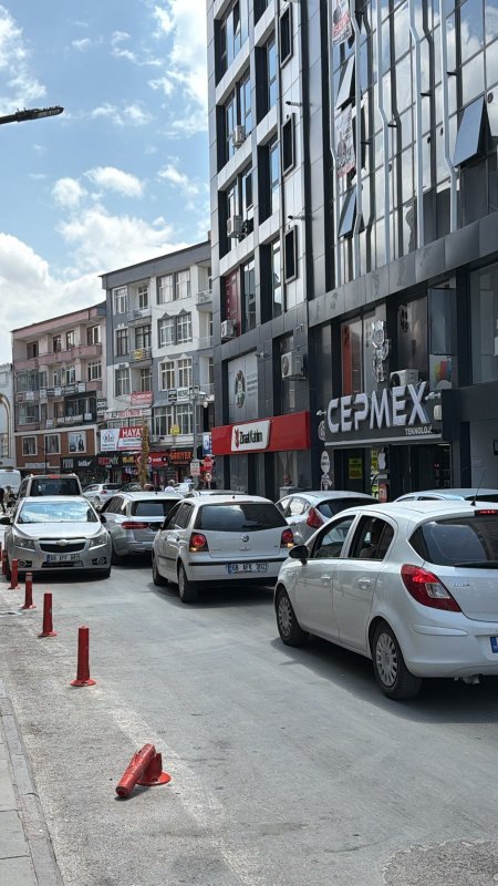 Belediye Caddesi Çözüm Bekliyor