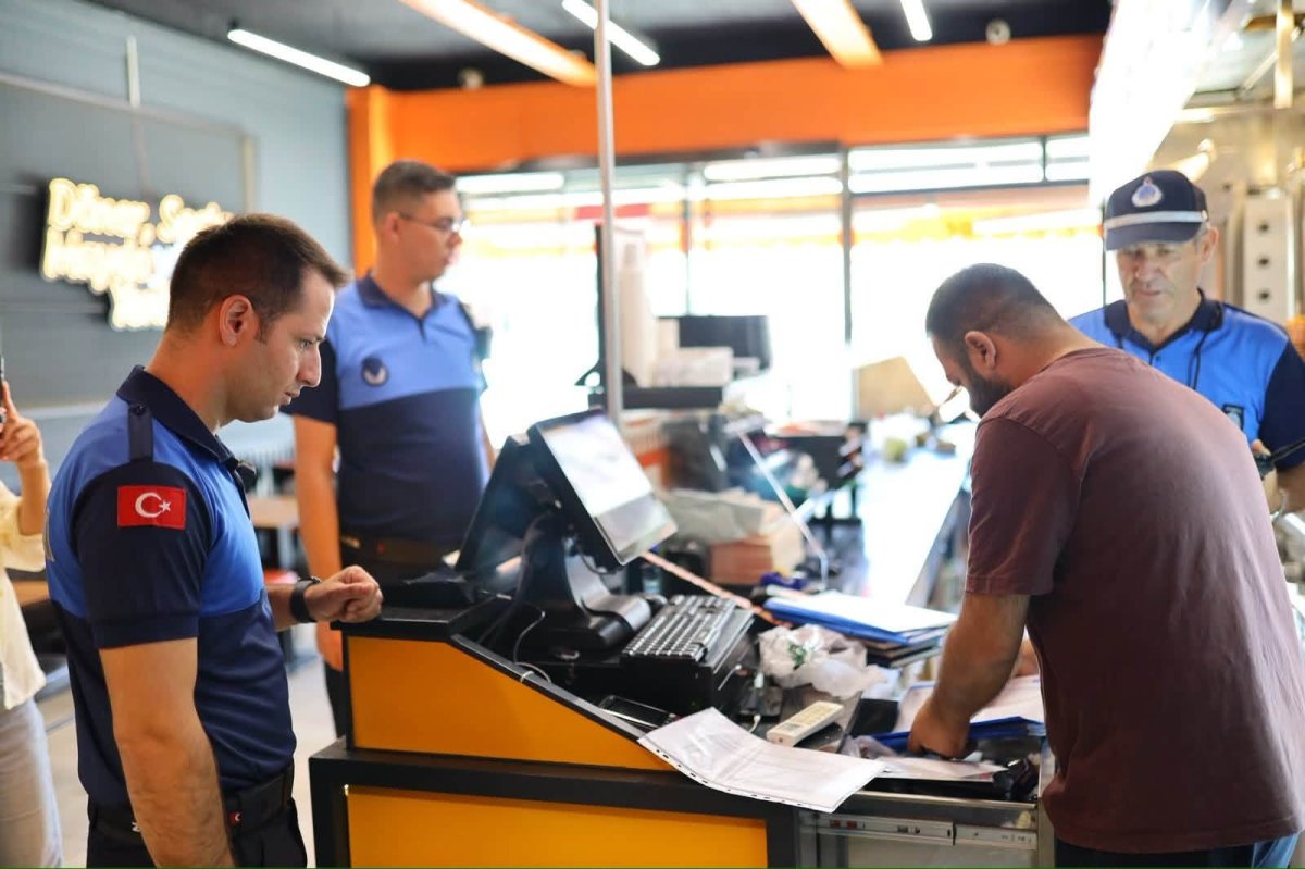 Aksaray Belediyesi Zabıta Ekiplerinden Lokanta ve Restoranlarda Denetim