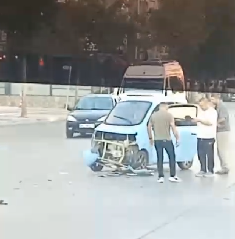 Atatürk Bulvarında Kaza 1 Hafif Yaralı