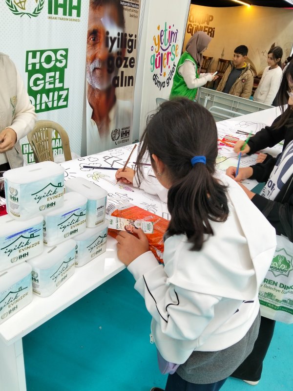 Aksaray İHH, Kitap Günleri’nde Çalışmalarını Tanıttı