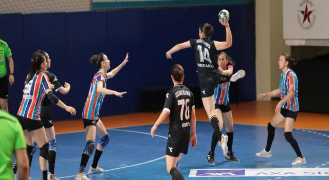Genç Kızlar Hentbol Türkiye Şampiyonası Devam Ediyor