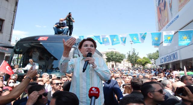 Akşener “Ne Oldu Demiryolunuz ve Havalimanınız?”