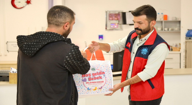 Bebeklere İlk Hediye Sosyal Belediyeden